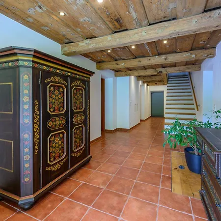Kratgut Apartment *